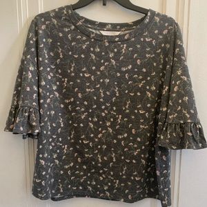 Gray and floral short sleeve blouse